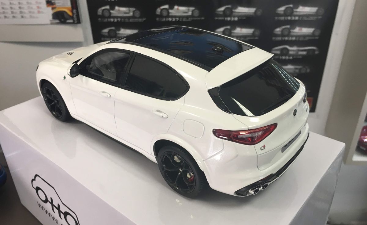ALFA ROMEO GIULIA Gtam Blanc Otto Ottomobile 1/18 Comme Neuf EUR 109,00