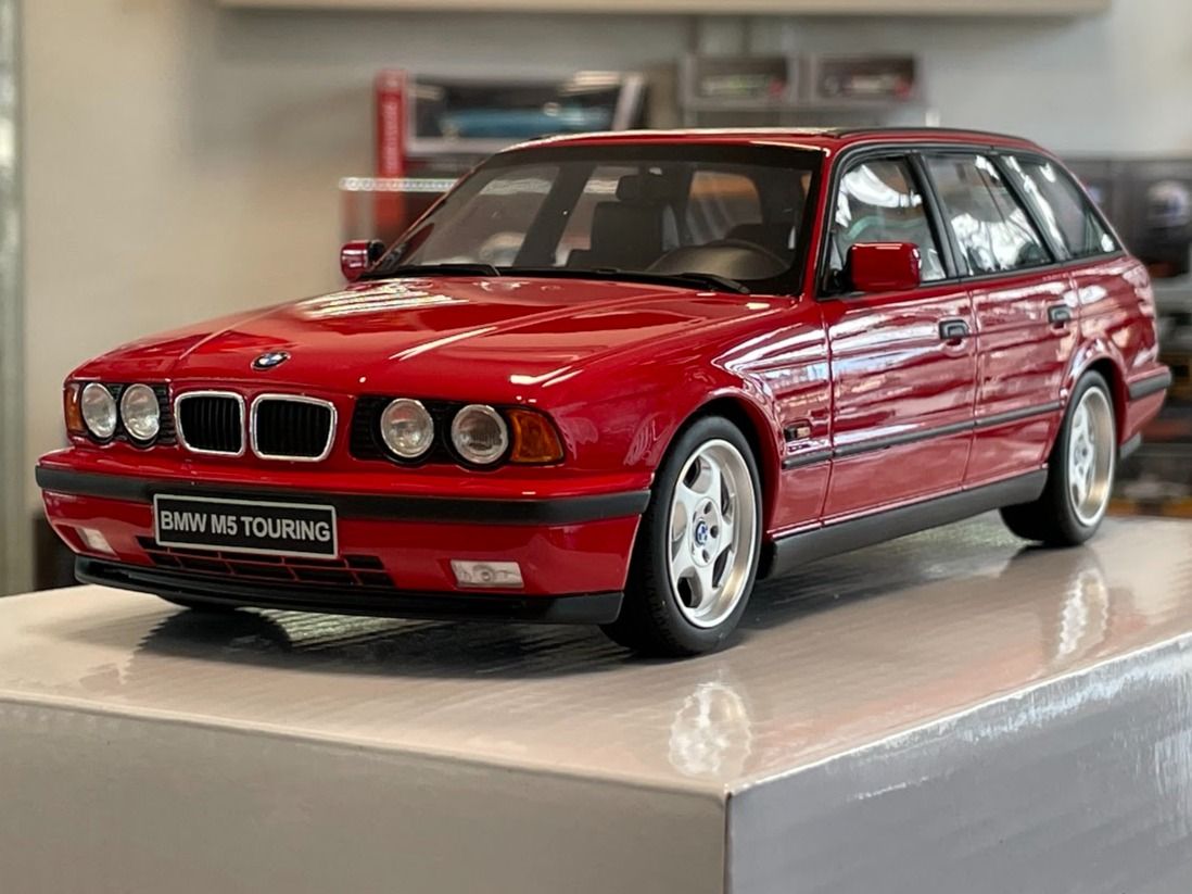 BMW  M5 Touring E34 1994 1:18 Otto Mobile OT951 resin