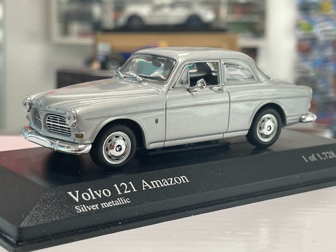 Diecast Model Garage - Volvo 121 Amazon 1966 1:43 Minichamps