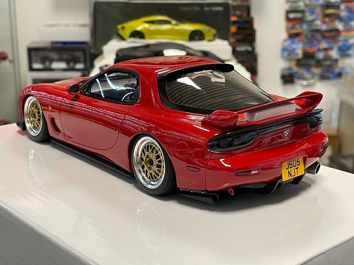 Diecast Model Garage - Mazda RX-7 FD Khyzyl Saleem 2020 1:18 Otto
