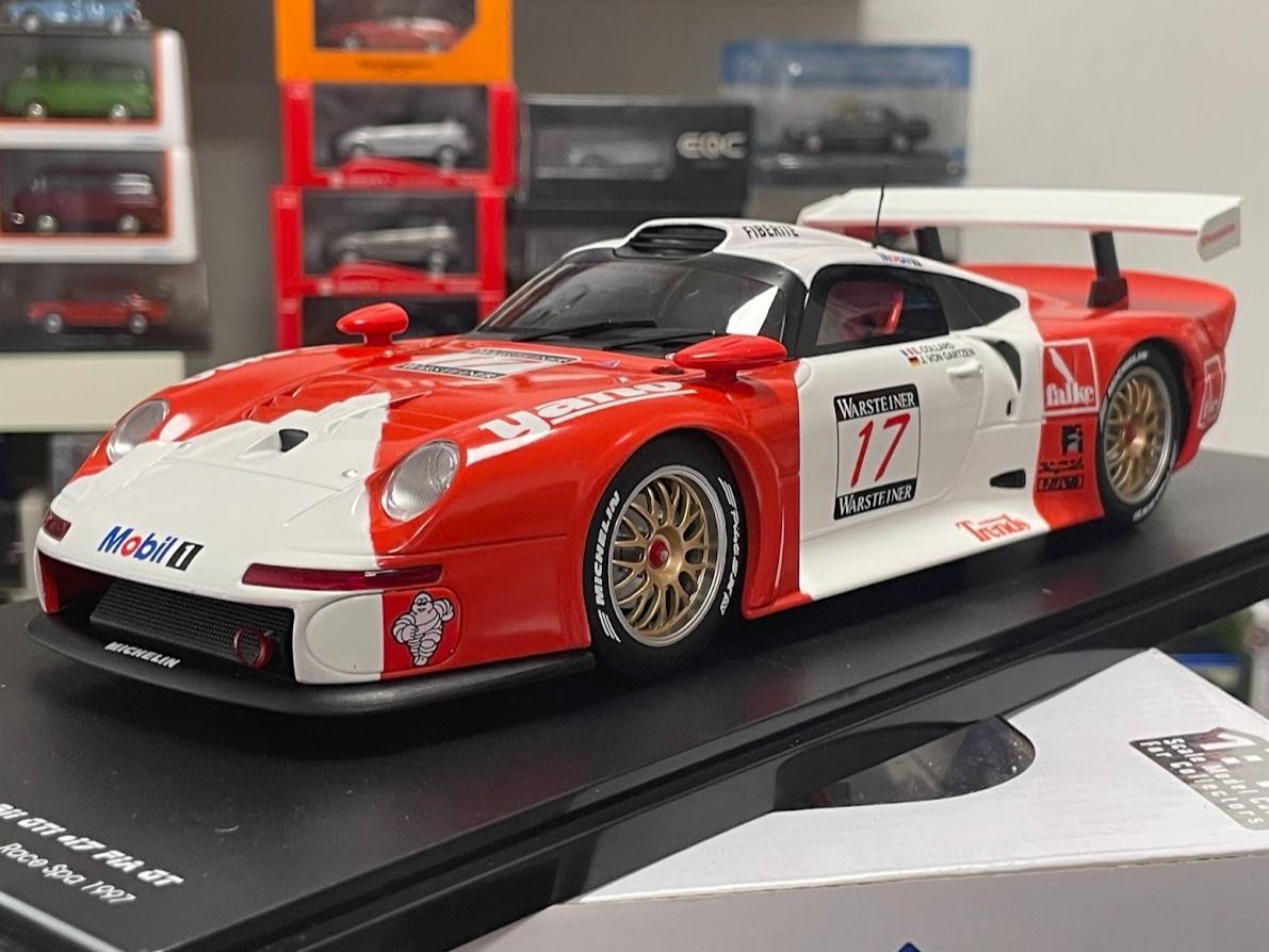 Porsche 911 (993) GT1 No.17 FIA GT SPA 1997 von Gartzen, Collard 1:18 Werk83 W18013006