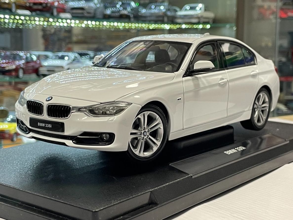BMW 335i F30 2012 1:18 Welly WE18043W