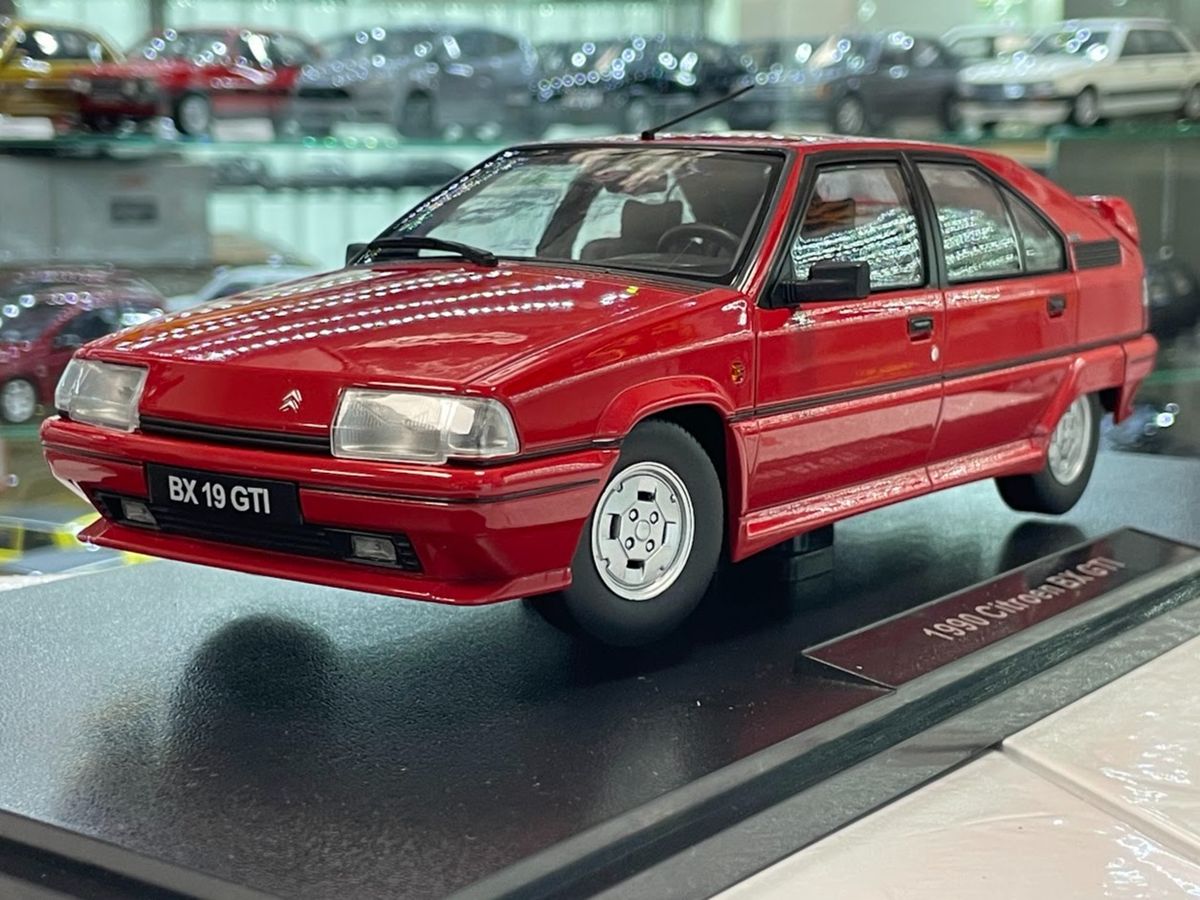 Citroen BX GTI 1990 red 1:18 Triple9 1800460