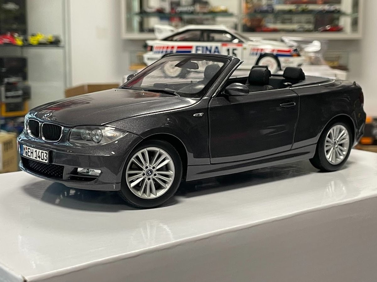 BMW 120i E88 Cabrio 2007 grey 1:18 Kyosho 80430427022