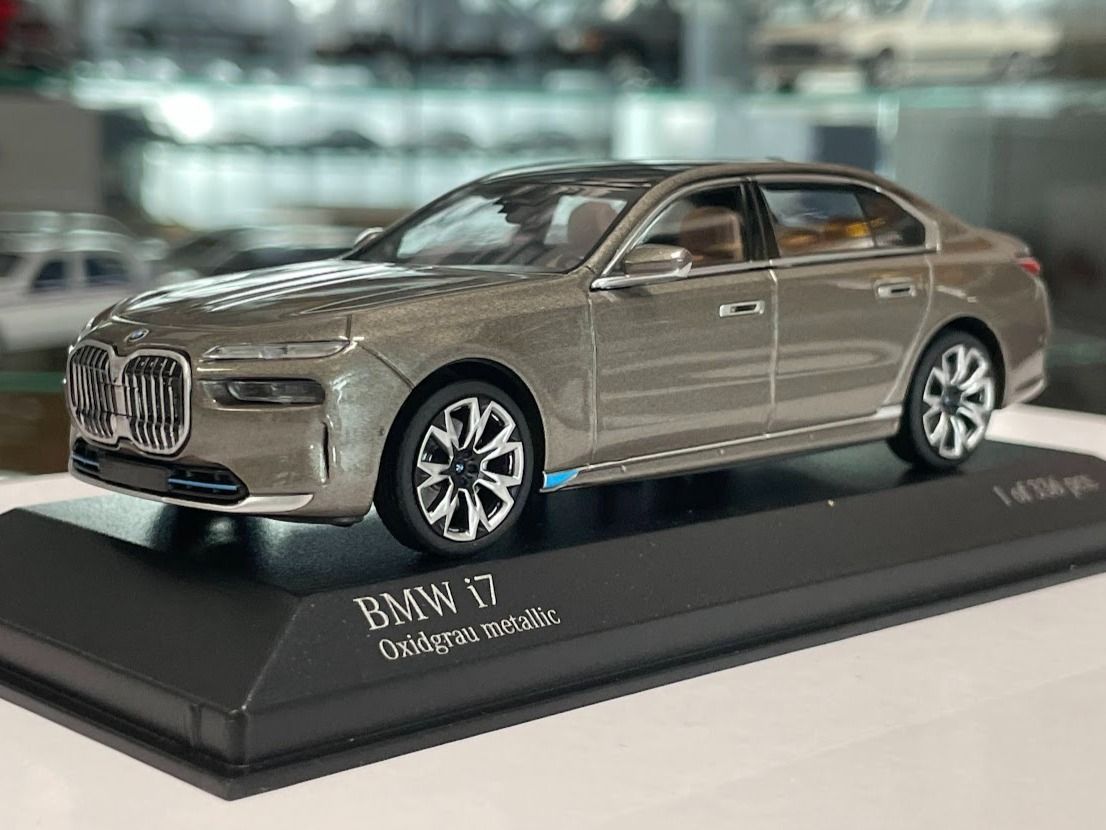 BMW i7 xDrive60 G70 2023 1:43 Minichamps 410024200