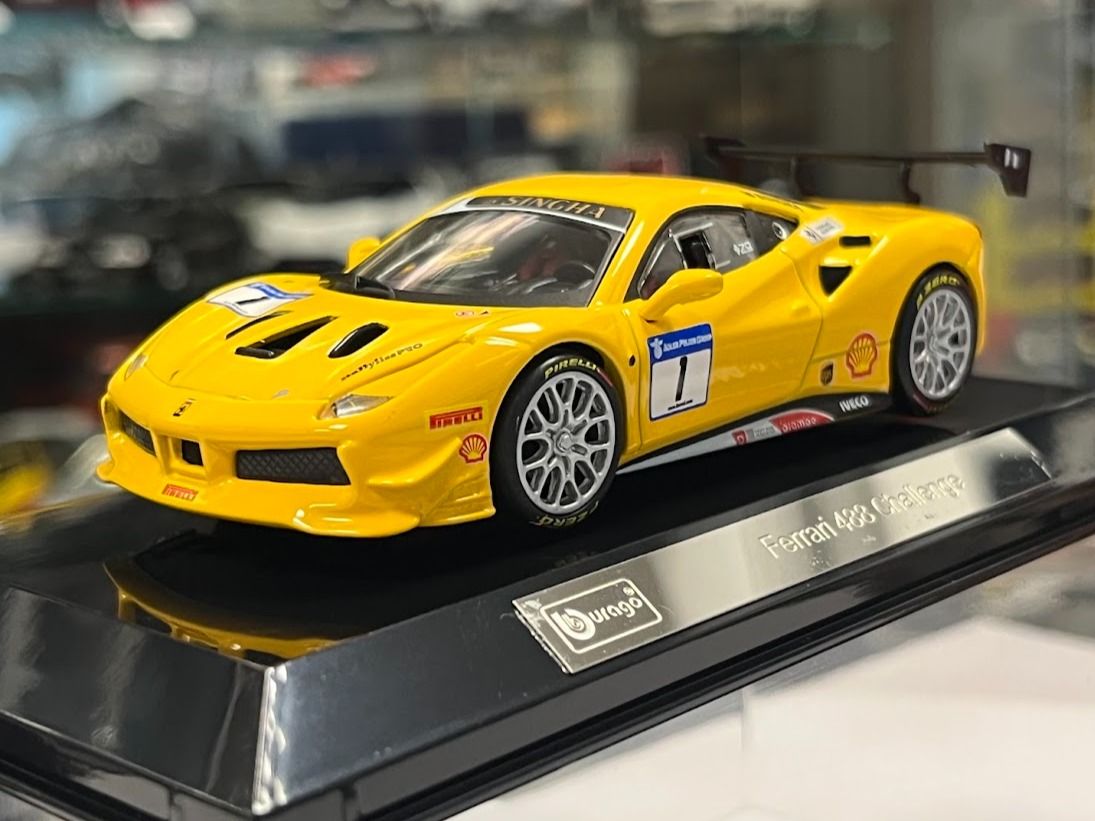 Ferrari 488 Challenge No.1 2016 1:43 Bburago Signature 18-36306
