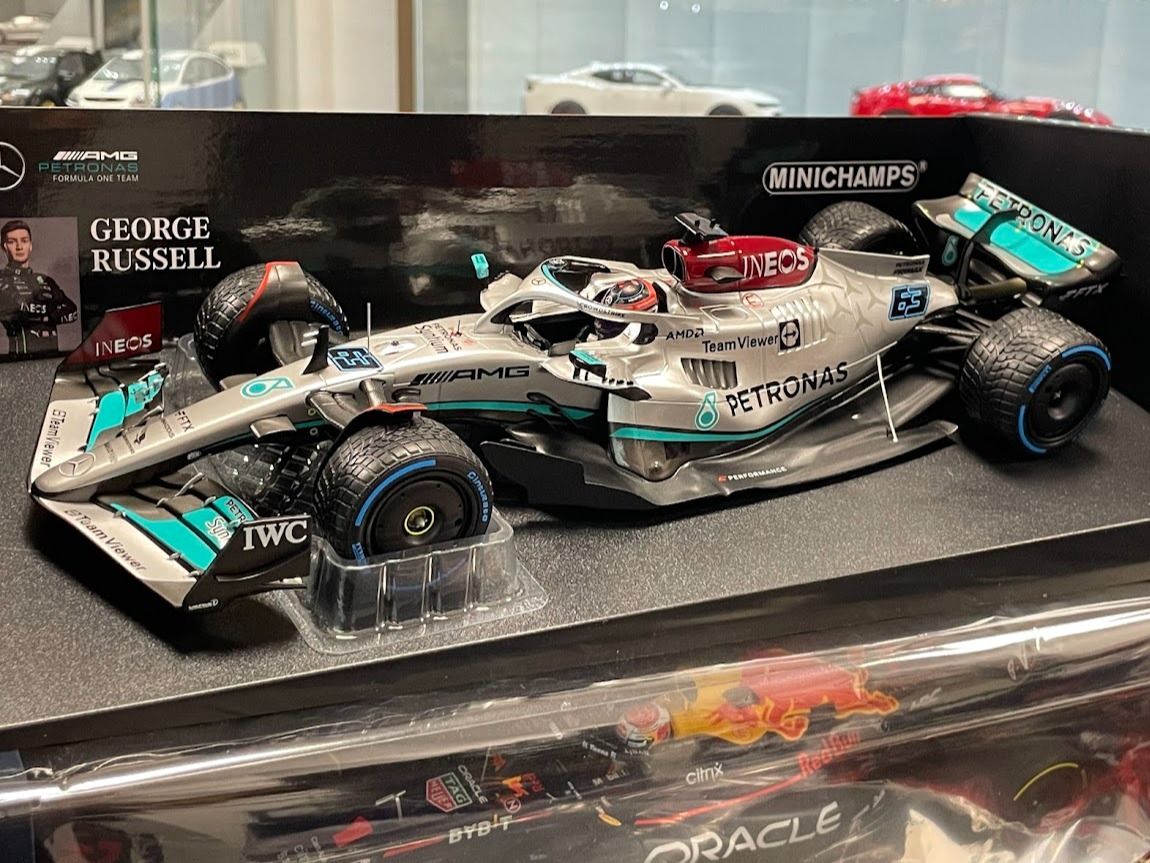 Mercedes W13E TEAM MERCEDES-AMG PETRONAS F1 No.63 MONACO GP WITH RAIN TIRES RUSSELL 2022 1:18 Minichamps 110220763